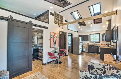 Modern Louisville Apartment with Furnished Deck - Foto 1