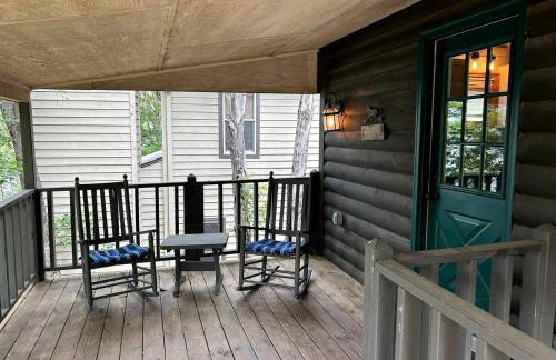 Enchanting Cabin with Breathtaking Sunset and Lake Views in North Carolina - Photo 22