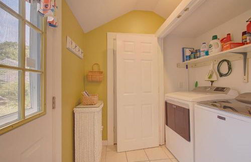 Large Deck Fire Pit Dog Friendly Near Beach - Sleeps 10 - Foto 23