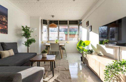 Bonito apartamento Camp Nou - Foto 2