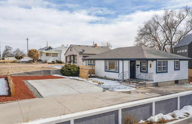 5BD Dog Friendly Family Getaway Near Downtown! - Photo 57