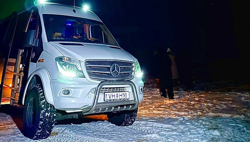 Northern Lights Tour - Photo 3, All aboard!