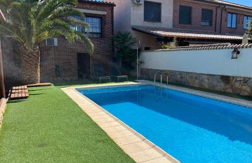 TOLEDO ENCANTADO Piscina y BBQ privada 2,5 km de Puy du Foy - Foto 4