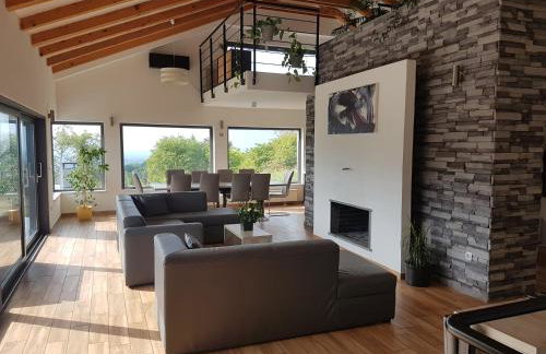 Villa Grey - Photo 3