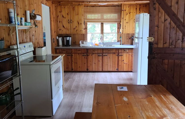 Breezy Bay Waterfront Cottage - Photo 5