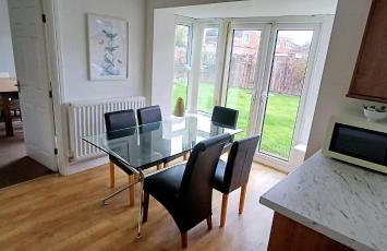 The Green House Durham Large Family & Contractor Stay Sleeps 12 with Ample Parking - Foto 17