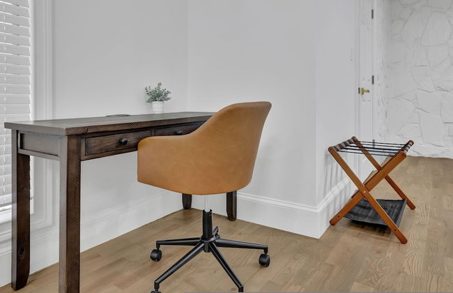 Luxury 7BR Buckhead Oasis w Pool Gameroom Firepit - Foto 42