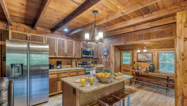 Riverwood by Avantstay Gatlinburg Pigeon Forge Cabin w River Views - Foto 2, Interior