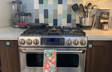 2 bedroom bungalow with hot tub - Photo 48