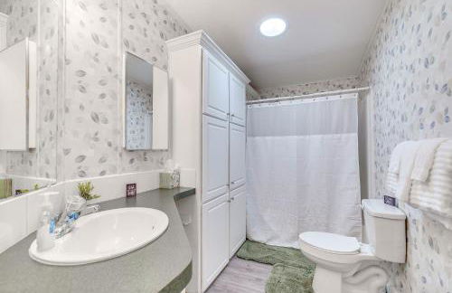 Waterfront Weeki Wachee Home with Fire Pit! - Foto 28