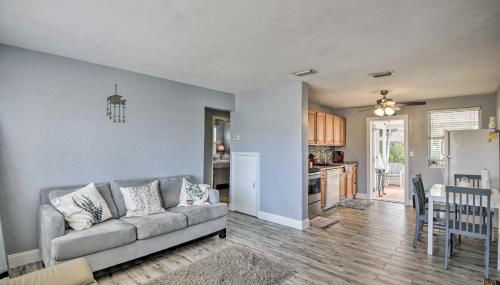 Ormond Beach Home with Screened Porch, Walk to Shore - Foto 4