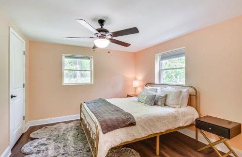 Waterfront Townville Home with Hot Tub and Dock! - Foto 28