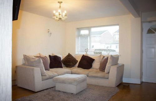 3 Bed property Marston Green - Foto 2
