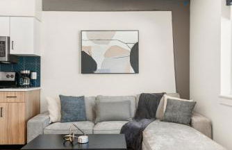 2BR in Downtown with Parking - Foto 9