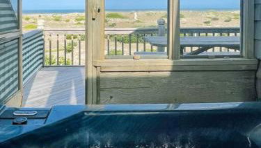 Dune Haus - Oceanfront w Hot Tub, Private Beach - Foto 2