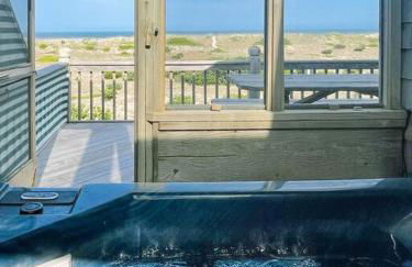 Dune Haus - Oceanfront w Hot Tub, Private Beach - Foto 2