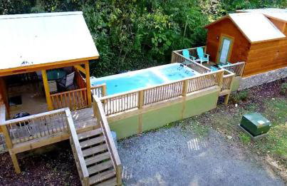 River Cabin Hot Tub & Swim Spa Near Downtown - Foto 8