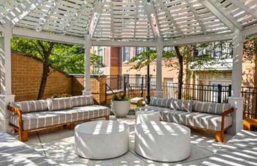 Luxury, Chic, Apt with Game Room, Movie Theatre, & 24hr Gym - Foto 32