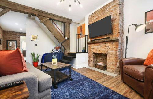 HostWise Stays - The Larryville - Amazing Bathroom, Perfect Location, Custom Build - Foto 12