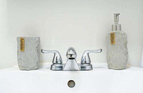 49-3B Newly renovated 2BR WD Midtown East - Photo 39