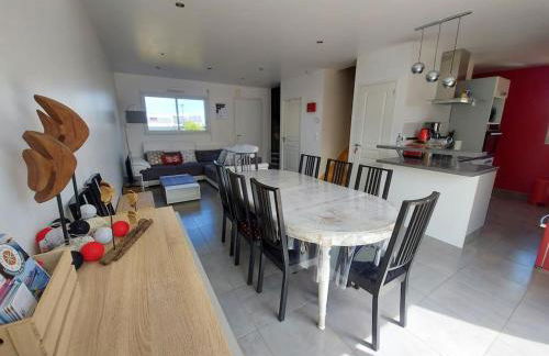 Maison lumineuse, quartier calme, proche mer, 8 personnes - Foto 5