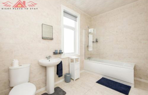 Darlington Modern 2 Bed Apartment Great for Contractors - Photo 23