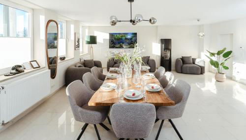 Luxus City Apartment - für Gruppen & Familien mit Whirlpool, Terrasse & Grill - Top Lage - Foto 2