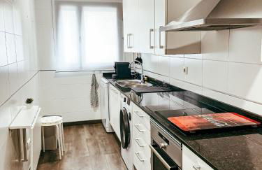 Sunset Deluxe con jacuzzi, piscina y barbacoa - Foto 9