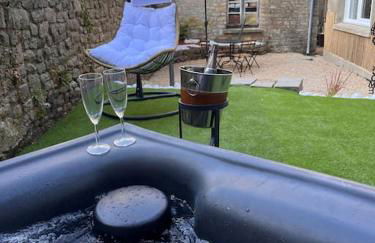 Beau Loft room proche mont saint Michel jaccuzi illimité en plein centre Avranches - Foto 10