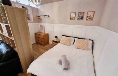 Charming Detached Cottage Near John Radcliffe Hospital Free Parking Self check-in - Foto 5