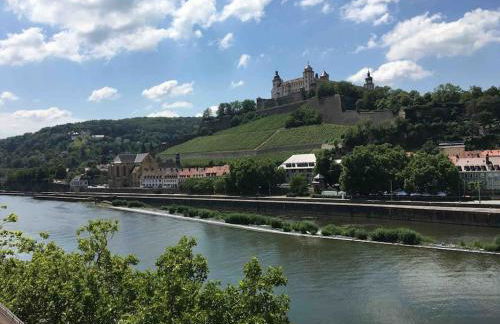 Ferienwohnung Weinbergsblick optimale Stadtnähe - Foto 25