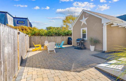 Charming House by the Beach with Patio Grill and FirePit - Foto 14