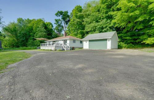 Lakefront Home in Hartford Hot Tub, Kayaks and Dock - Foto 36