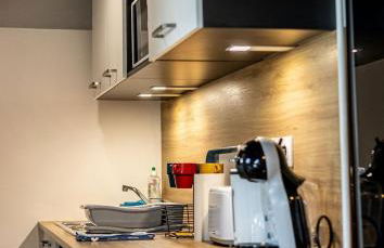 Agréable cocon sous les toits - Parking - WiFi - Foto 7