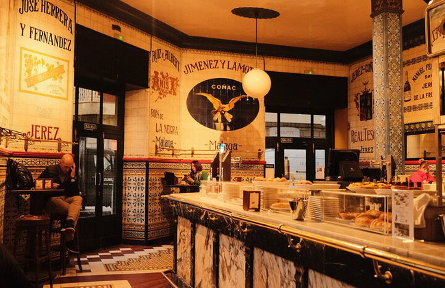 Bilbao Authentic Food Tour mit 9 Pintxos und lokalen Getränken - Foto 11