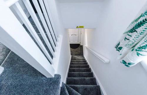 Charming and Modern 3BR Home Steps Away From City Center - Foto 28