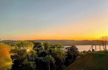 Chalé Mirante, piscina, cachoeira, lago e vista espetacular em Alexânia Goiás - Foto 10