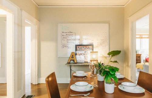 Historic Victorian Gem in UT Downtown Free Parking - Foto 12