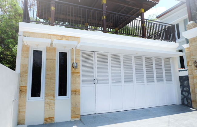 Villa Jogja Grand Bale with Private Pool by Simply Homy - Foto 40