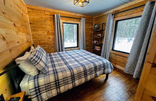 5R Cozy log chalet in fantastic location. Ski, snowshoe, fish, explore! AC, pet friendly! - Photo 19