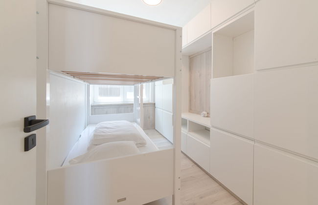 2 bedroom Apartment in Ostend with garden - Photo 11