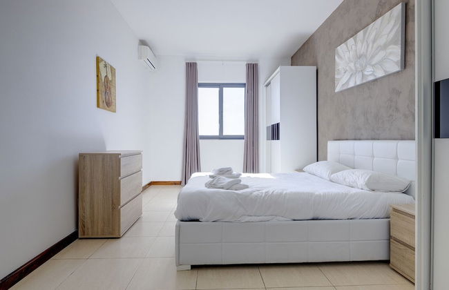 Modern 3BR Apartment in the Centre of Sliema - Foto 3