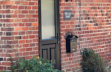 The Old Dairy Steep,Petersfield in Collyers Estate in the South Downs National park - Foto 7