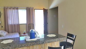 We offer a crib, bed and bath linens - Foto 3