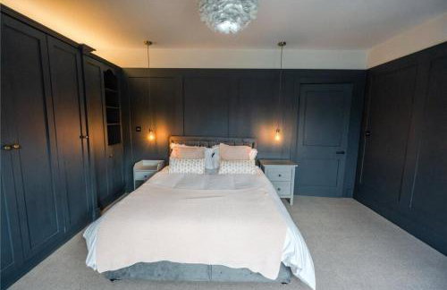 Humberston Avenue Large 4bed - Contractors Welcome & Big Living Area - Photo 31