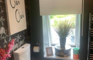 The Old Dairy - Cosy Country Cottage with Hot Tub & Log Burner - Photo 5