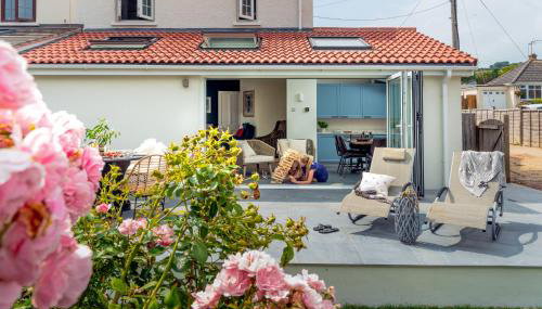 Littlefields - With hot tub, garden, private parking and short walk to beach - Foto 4