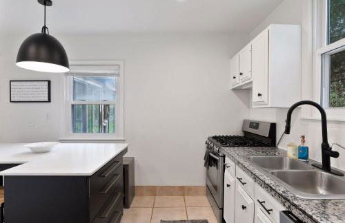Gorgeous! Modern 3 Bed Home by Lake Mtka & Wayzata - Foto 16