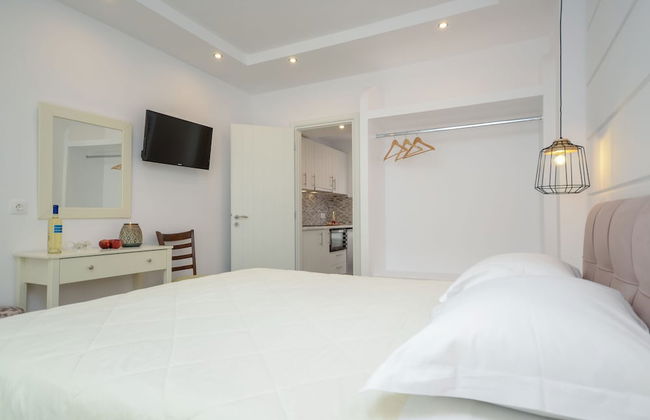 Sun Beach Hotel - Photo 22