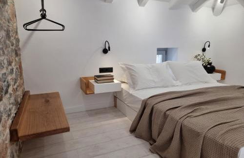 Stone build suite with private pool - Foto 26